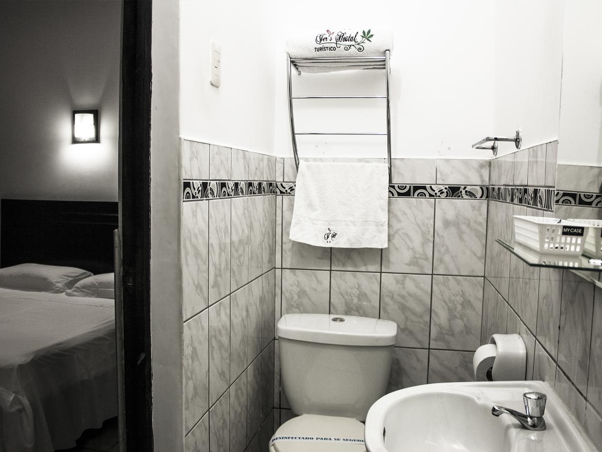 Jer'S Hostal Tumbes Eksteriør billede