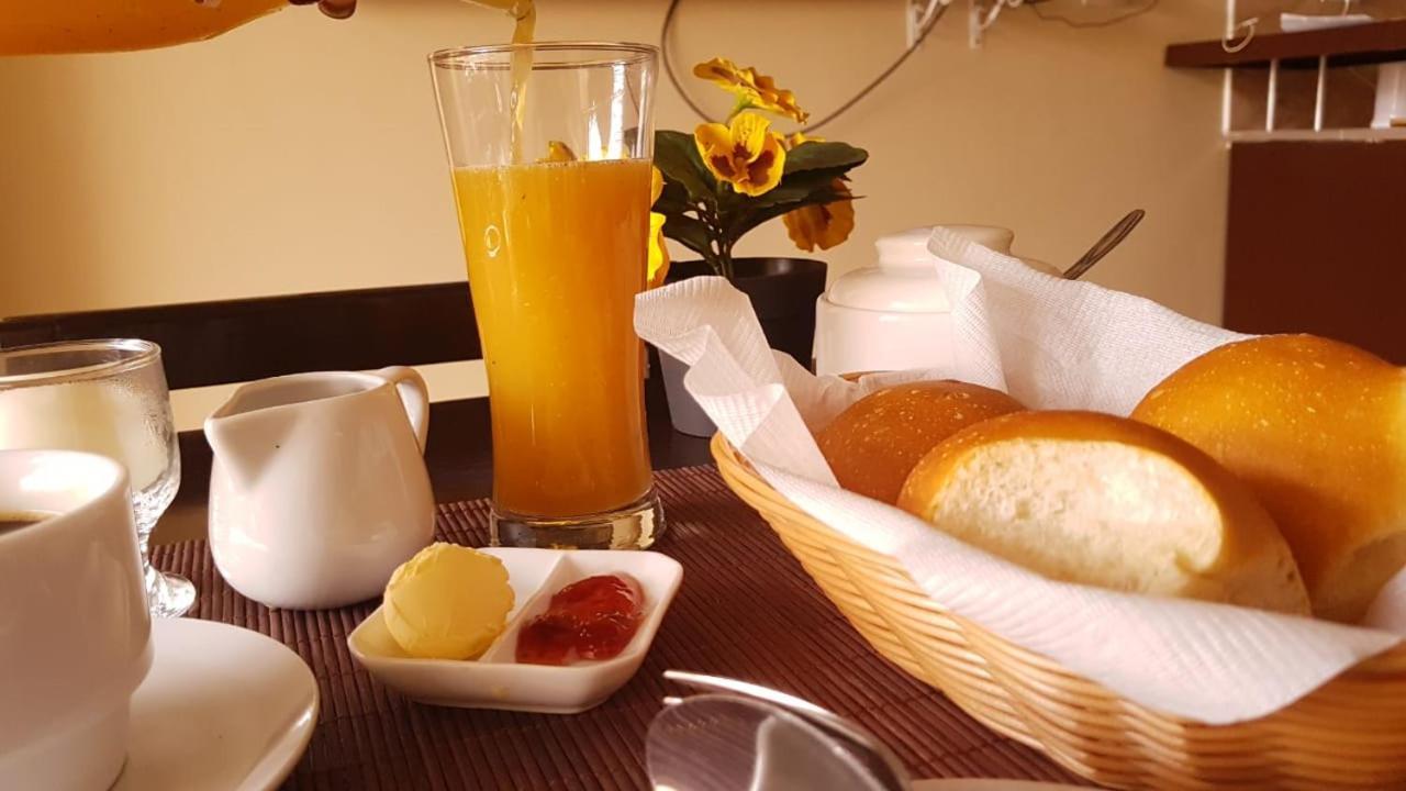Jer'S Hostal Tumbes Eksteriør billede